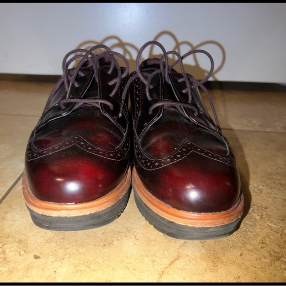 Clark’s! - Picture 3 of 8